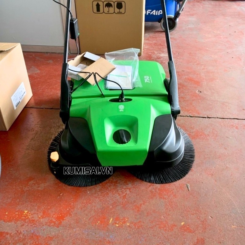 xe quet duong hut bui day tay ipc 750 hinh 0