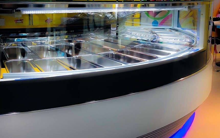 tu trung bay kem symrna s45 hinh 1