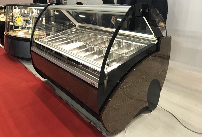 tu trung bay kem aspen new hinh 2