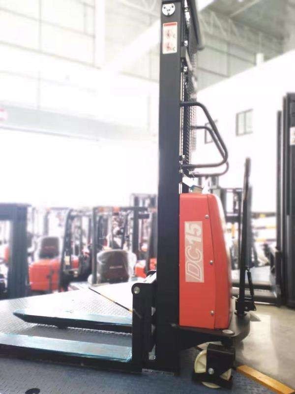 xe nang dien 1 tan, 1.5 tan, 2 tan kusami ksm15a hinh 0