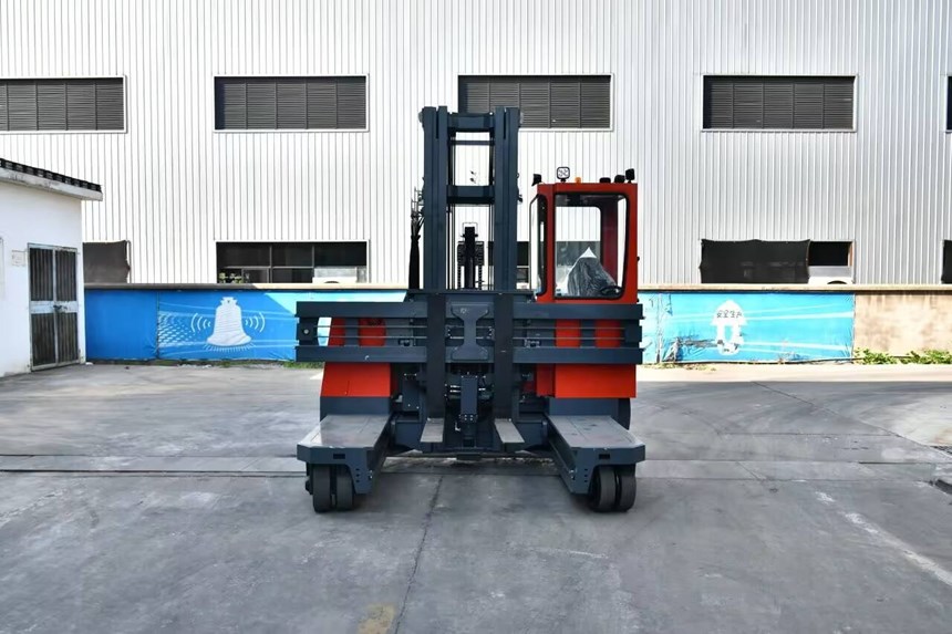 xe nang tat ca cac huong cho loi di hep 3 tan, 4 tan, 5 tan kusami  hinh 1