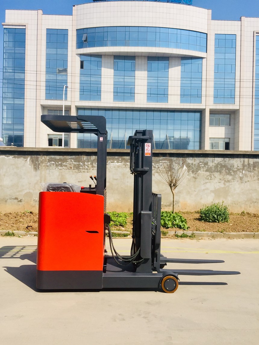 xe nang dien cao 8m-12m phu hop voi loi di hep kusami ksm-12k hinh 1