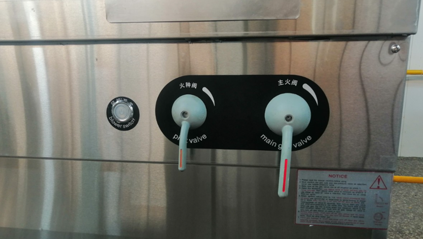 bep a 2 hong co quat thoi koliton kr-22e  hinh 1