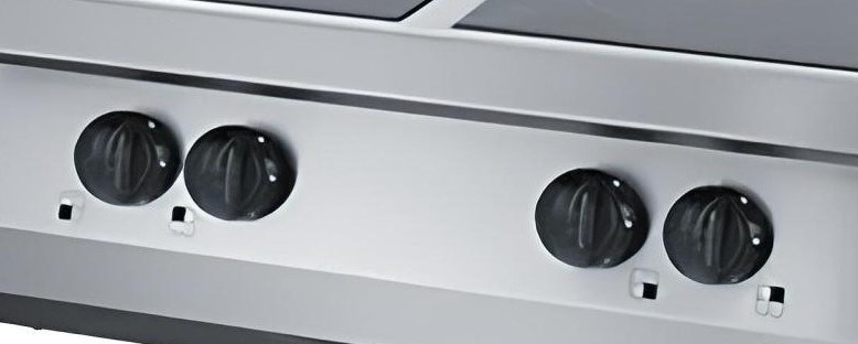 bep hong ngoai 4 vung nau ozti osc 8070 hinh 1