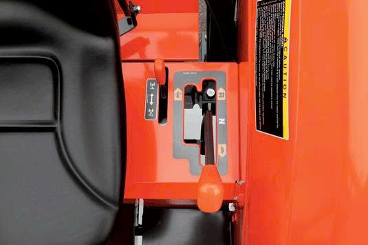 may keo kubota m6040su hinh 2