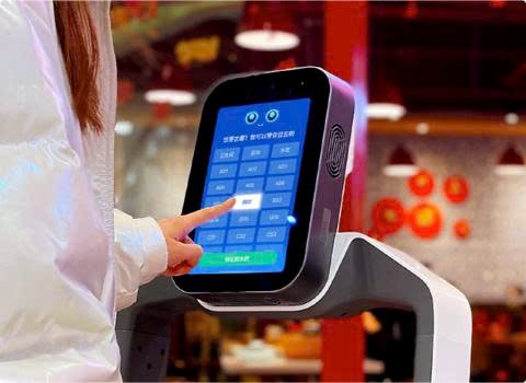 robot giao hang ai luckibot hinh 8