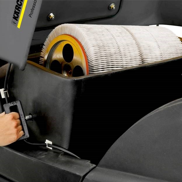 xe quet hut ngoi lai karcher km 100/100 r g hinh 2