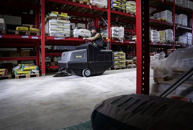 xe quet hut ngoi lai karcher km 105/180 r bp classic hinh 0