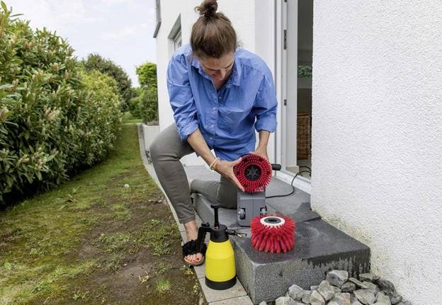 may lam sach cau thang karcher bd 17/5 c hinh 2