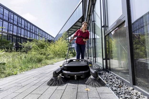 xe quet rac day tay karcher km 70/20 c 2sb go!further hinh 0