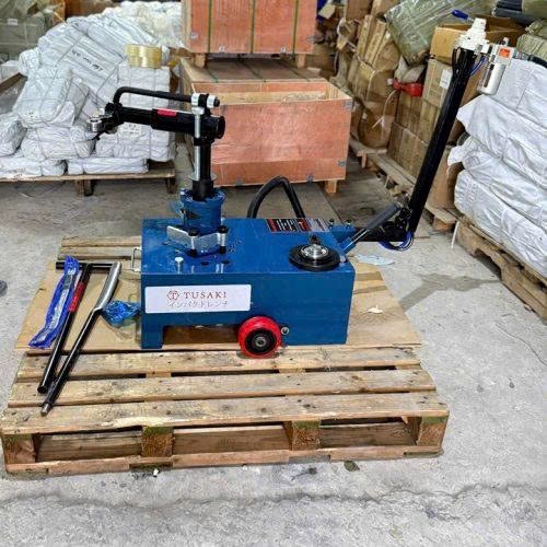 máy ra vào lốp xe tải tusaki (dùng khí nén) hình 1 may ra vao lop xe tai tusaki (dung khi nen) hinh 1