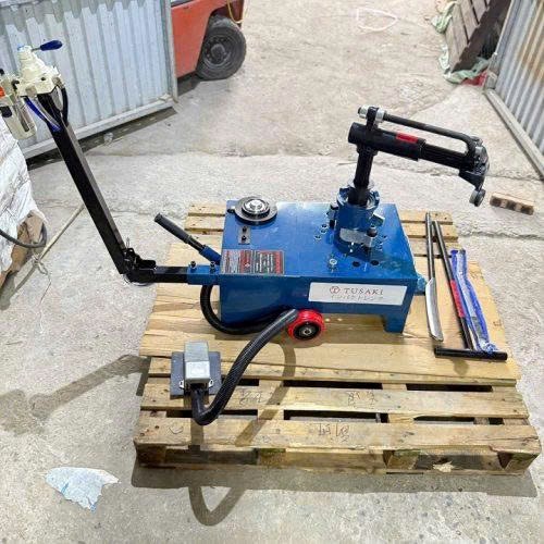 máy ra vào lốp xe tải tusaki (dùng khí nén) hình 0 may ra vao lop xe tai tusaki (dung khi nen) hinh 0