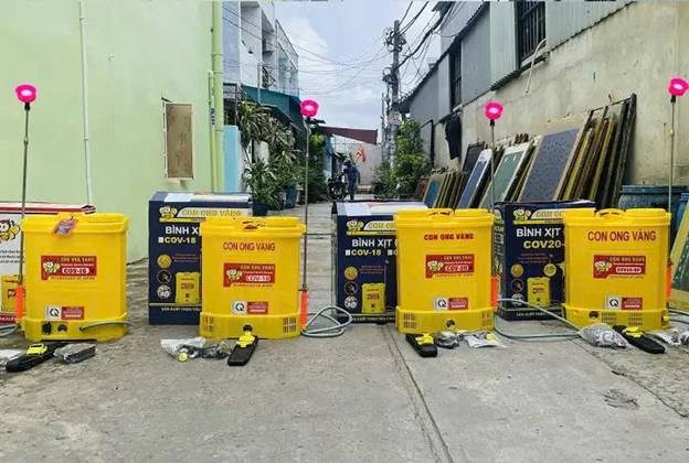 binh phun xit dien 20l con ong vang cov-20 (bom doi) hinh 0