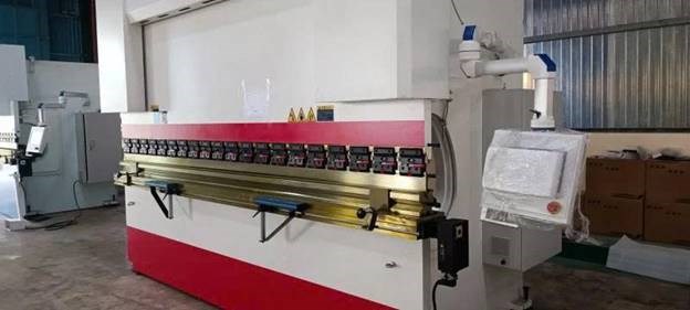 may chan cnc dien thuy luc 300t4000 hinh 1