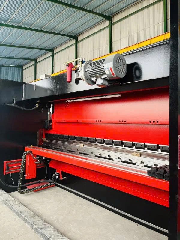 may chan cnc dien thuy luc 110t4000 hinh 2