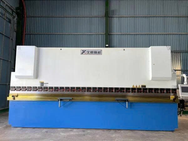 may chan cnc dien thuy luc 300t6000 hinh 0