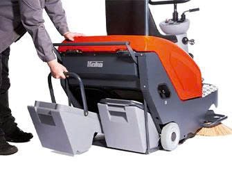 xe quet rac ngoi lai sweepmaster b800 r hinh 1